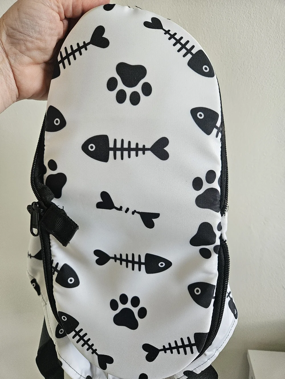 Nwot Black & White Fishbone Paw Print Tote Bag For Small Dog Or Cat